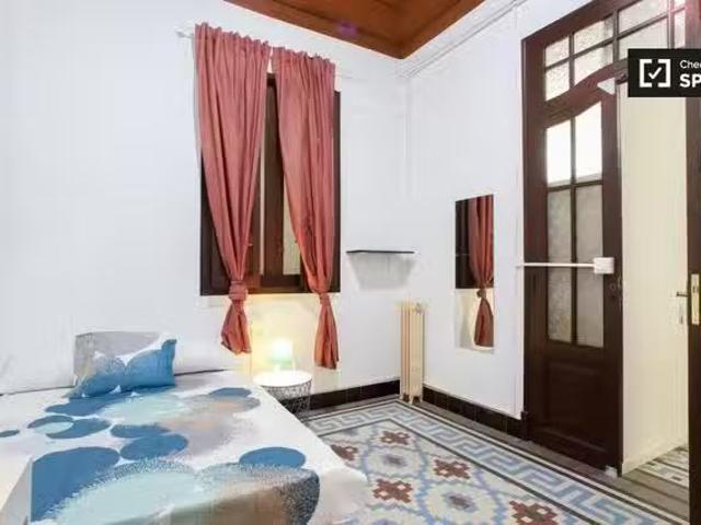 ¡Recién llegado! Habitación compartida en alquiler en Russafa.