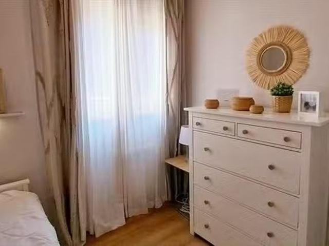 ¡Oferta! Habitación en 38 Calle de la Maso