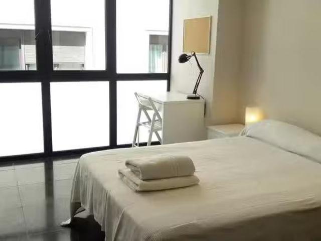 Bonito Habitación en Via Augusta, Vila de Gràcia