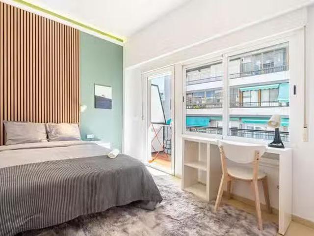 Bonito Habitación en Avenida de Aguilera, Benalúa