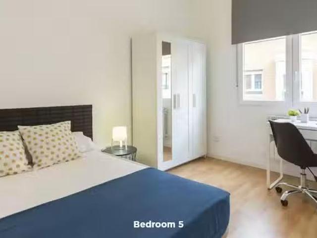 Encantador Habitación en Avenida del Monte Igueldo, San Diego