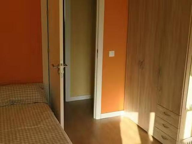 ¡En alquiler! Habitación en Avenida Santa Cecilia, Barrio León