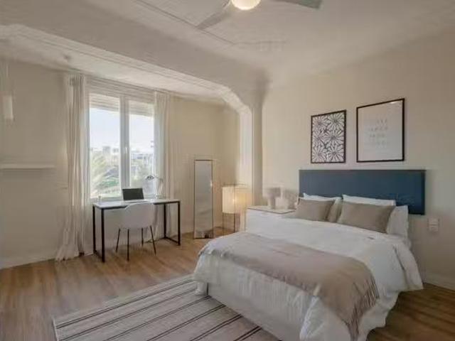 Nuevo Habitación en Avinguda de Jacinto Benavente, L'Eixample
