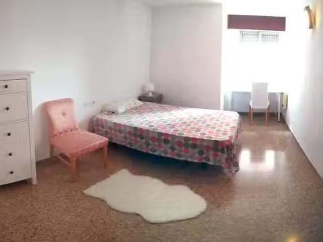 ¡Recién llegado! Habitación en Avinguda del Doctor Waksman