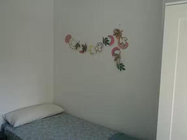 Bonito Habitación en Calle Cataluña