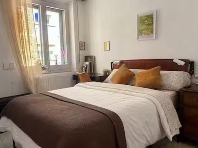 Único Habitación en Calle Cid, Carmelitas Oeste