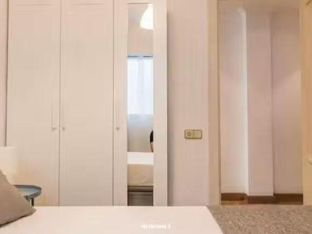 Acogedor Habitación en Calle Cirilo Amorós, El Pla del Remei