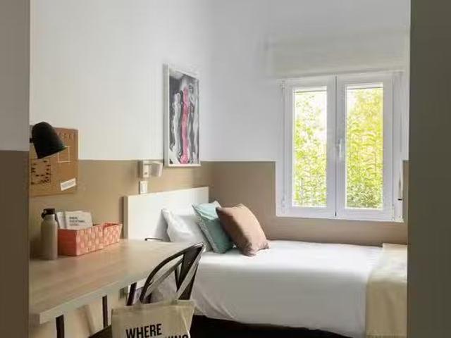 ¡Renta! Habitación en Calle Daoíz