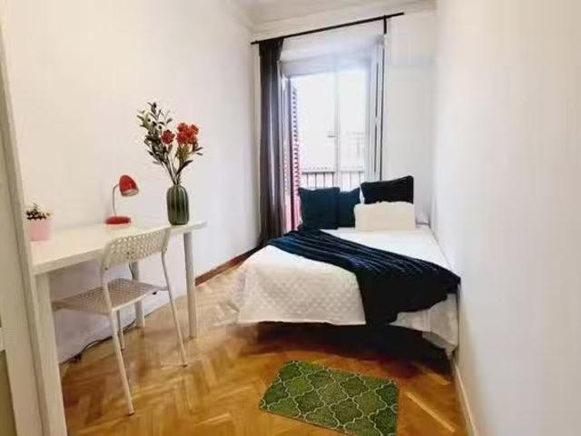 ¡En alquiler! Habitación en Calle de Toledo