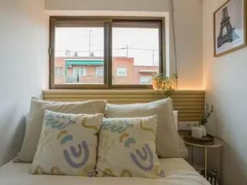 Bonito Habitación en Calle de Álvarez Abellán, Carabanchel