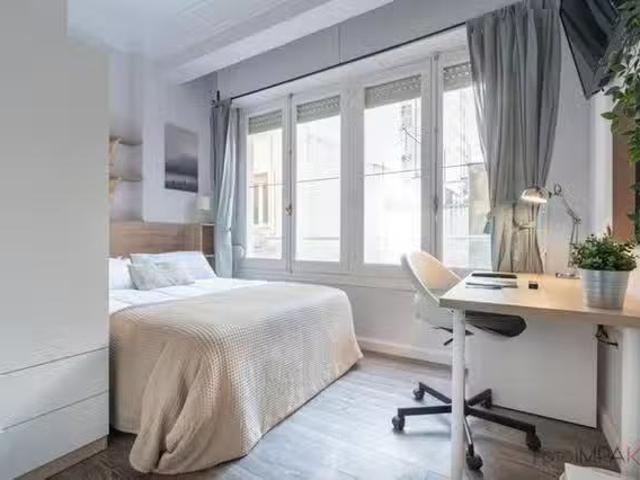 Acogedor Habitación en Calle de Antonio Acuña, Goya