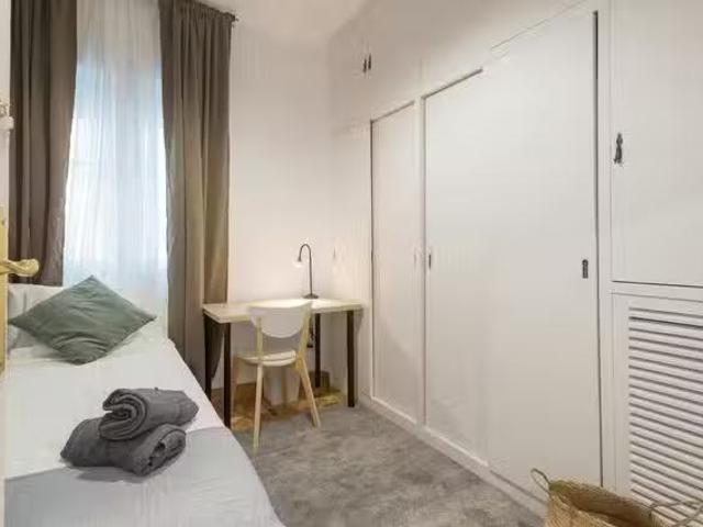 ¡Oferta! Habitación en Calle de Ayala, Salamanca
