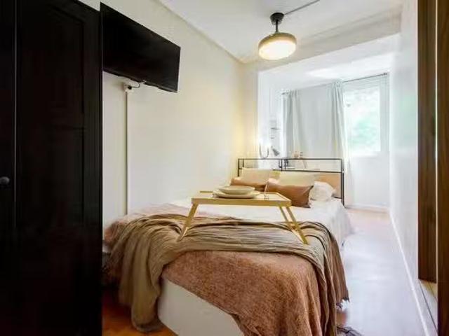 Bonito Habitación en Calle de Biarritz, Salamanca