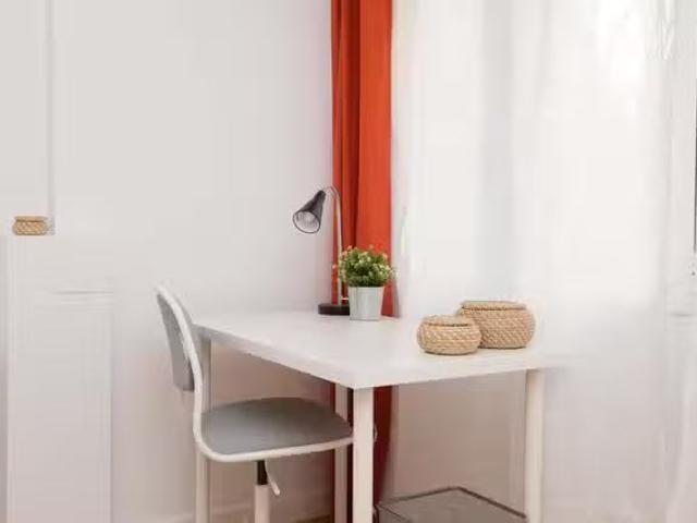 Nuevo Habitación en Calle de Edgar Neville