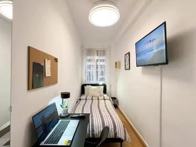 Barato Habitación en Calle de Elfo, Ciudad Lineal
