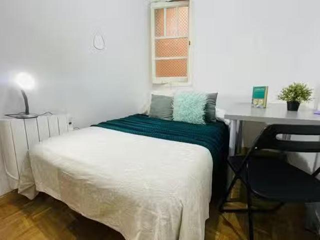 Único Habitación en Calle de Ferraz, Moncloa Aravaca