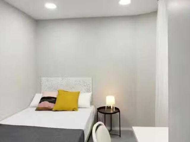 Bonito Habitación en Calle de José Abascal, Ríos Rosas