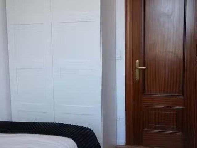 ¡Oferta! Habitación en Calle de la Virgen de Aránzazu