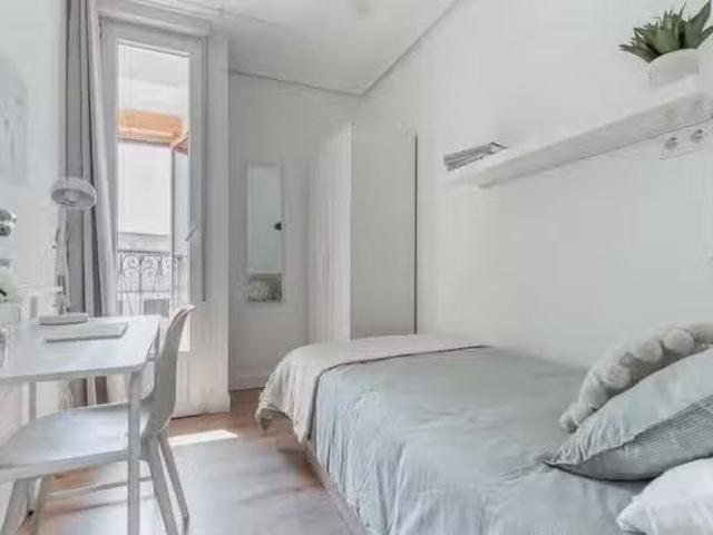 Acogedor Habitación en Calle de la Redondilla