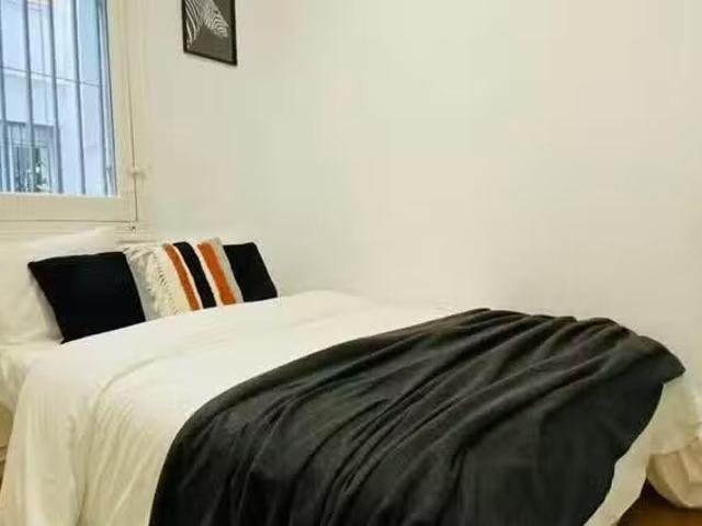 ¡En alquiler! Habitación en Calle de Rafael Calvo, Almagro