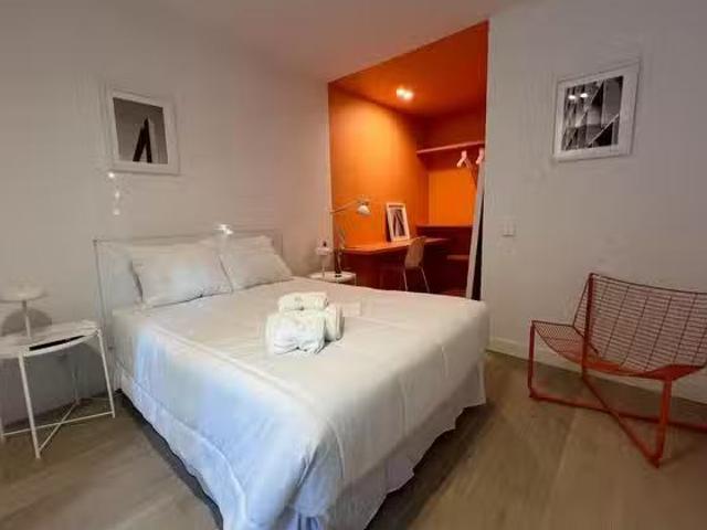 Acogedor Habitación en Calle del Zenit, Aravaca
