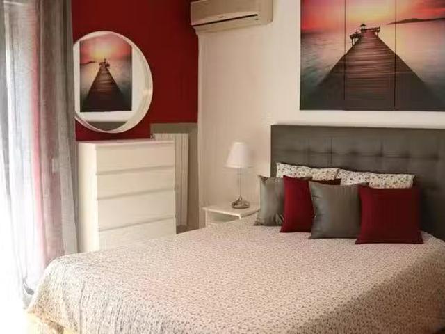 Bonito Habitación en Calle Emilio Castelar, Junta Municipal 1