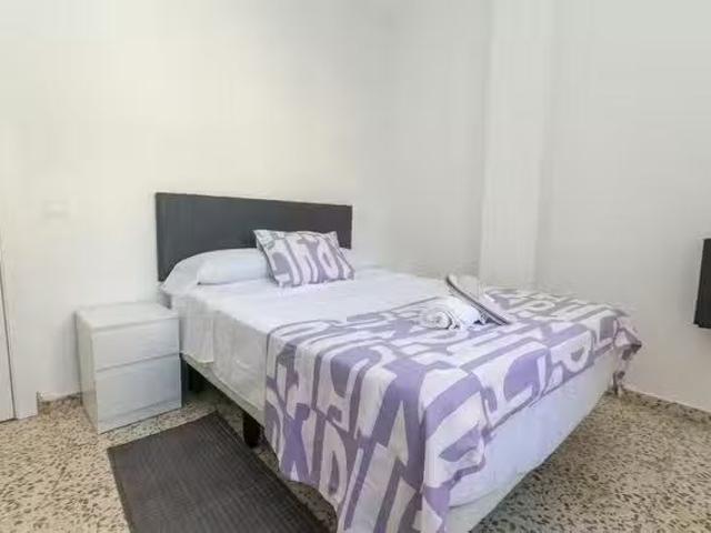 Único Habitación en Calle Martínez Maldonado, Mármoles