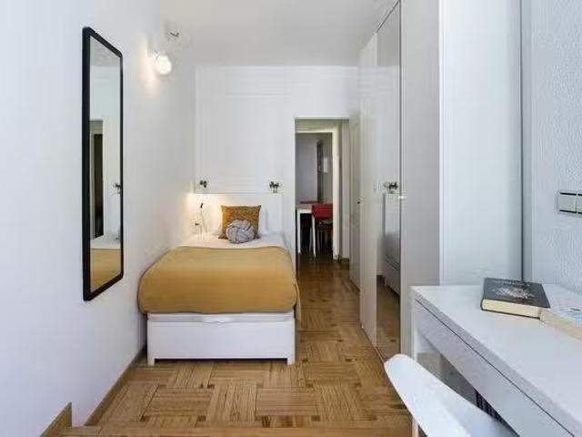 ¡Renta! Habitación en Calle Núñez Morgado, Castilla