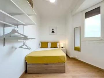 Bonito Habitación en Carrer d'Occident