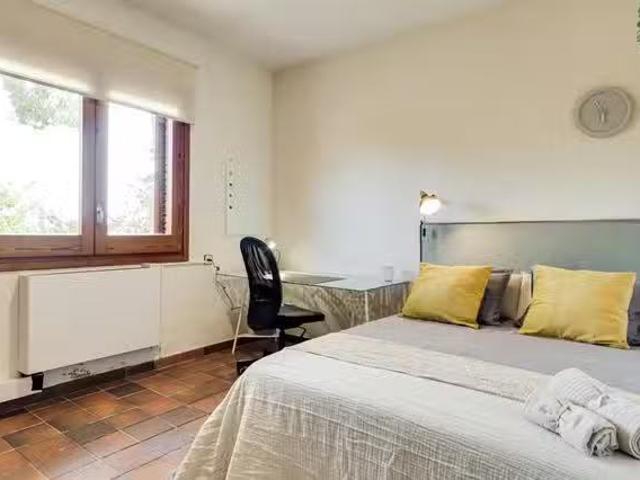 Bonito Habitación en Carrer d'Octavi Bruix, Bellaterra