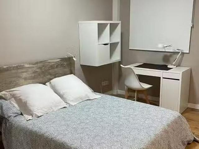 Encantador Habitación en Carrer de Conca