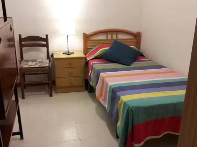 Encantador Habitación en Carrer de Còrsega, Sagrada Familia