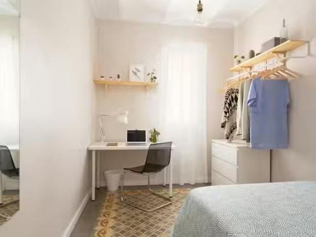 ¡Recién llegado! Habitación en Carrer de Freixures, S. Pere, S.