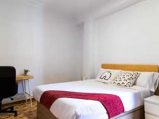 Bonito Habitación en Carrer de la Blanqueria