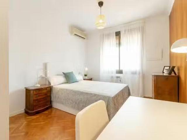 ¡Oferta! Habitación en Carrer de la Indústria, Sagrada Familia
