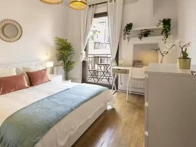 Encantador Habitación en Carrer de Muntaner, Sarrià Sant Gervasi