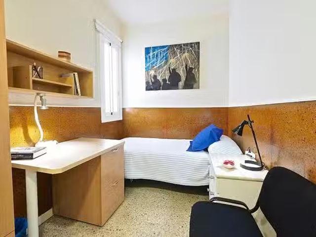 Encantador Habitación en Carrer de Sant Antoni Maria Claret, C.