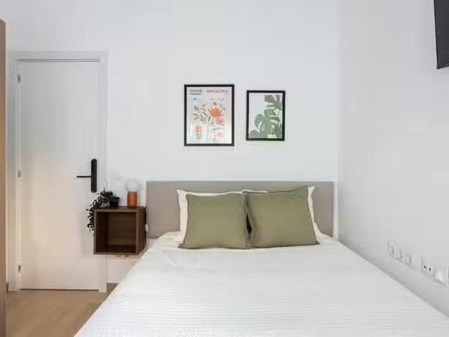 Nuevo Habitación en Carrer de Sepúlveda, L'Eixample