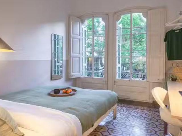 Bonito Habitación en Carrer de Pons i Gallarza, 3