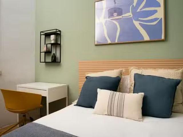 Encantador Habitación en Carrer del Comte d'Urgell, 67