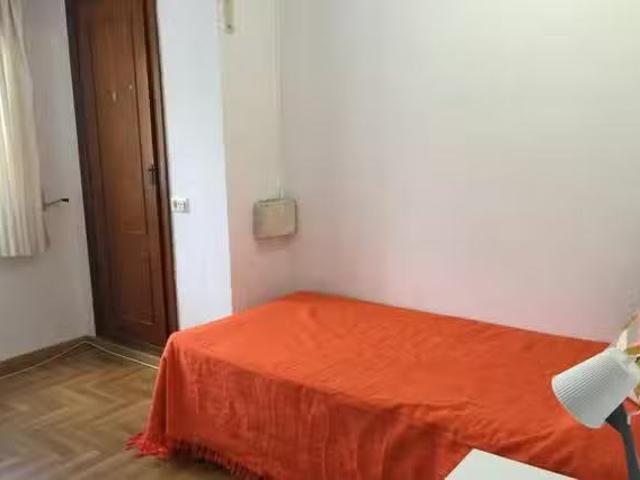 Bonito Habitación en Carrer del Poeta Artola, Vega Baixa