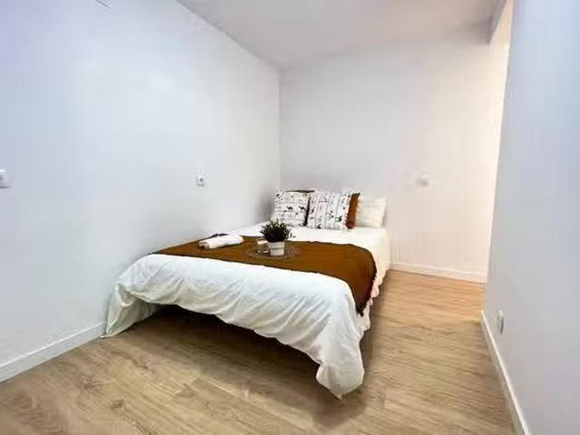 ¡Renta! Habitación en Carrer del Reverend José Maria Pinazo