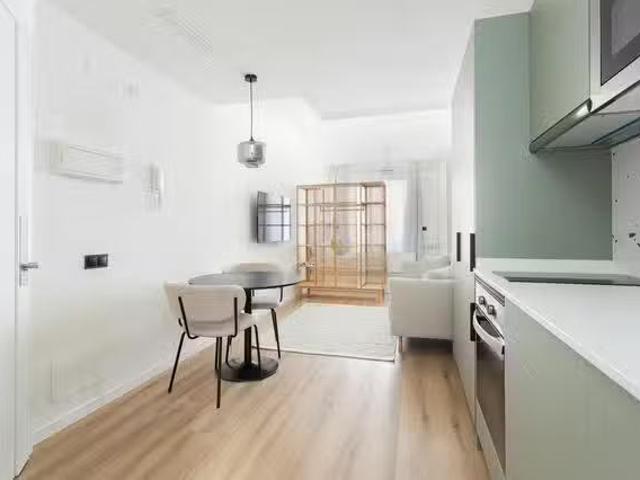 Bonito Habitación en Carrer d'Espronceda, Sant Martí