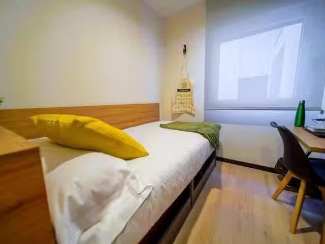 Acogedor Habitación en Carretera de Castilla, Moncloa Aravaca