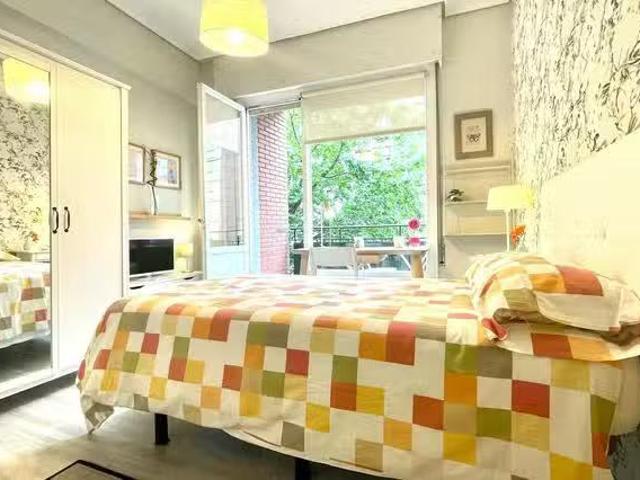 Único Habitación en Landin Felix Doctor Kalea, Ametzola