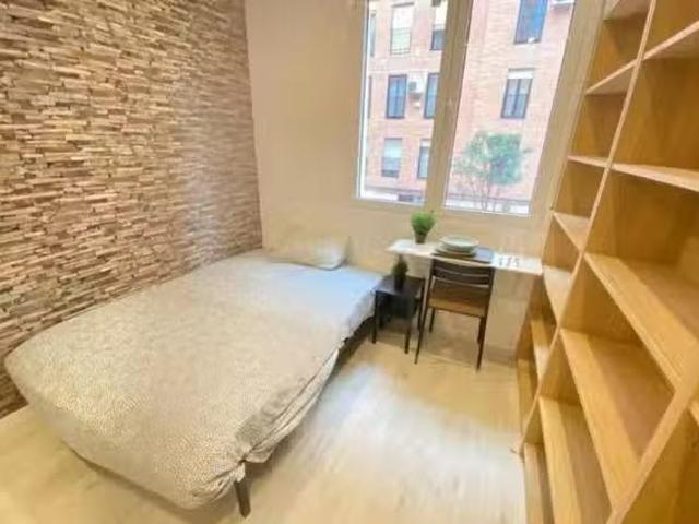 Único Habitación en Paseo Pontones, Imperial