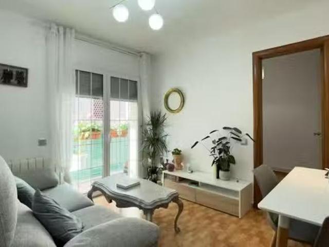 Encantador Habitación en Passeig de Fabra i Puig, Nou Barris