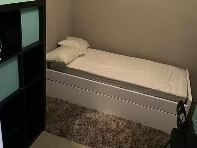 ¡Oferta! Habitación en Passeig de Lluís Companys, S. Pere, San.