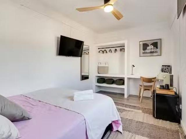 Acogedor Habitación en Passeig de Valldaura, La Prosperitat