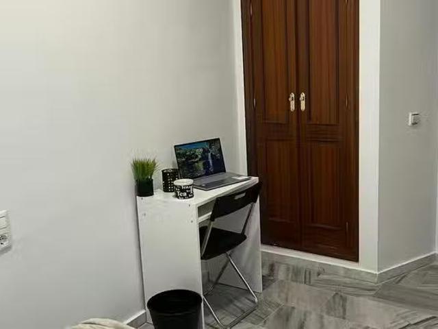 Bonito Habitación en Pelay Correa, Triana Casco Antiguo